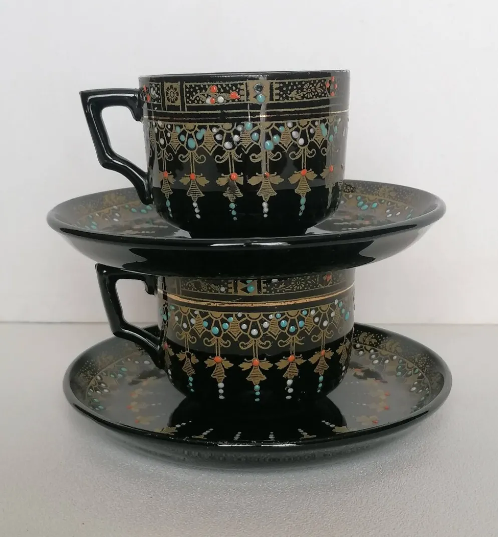 Duo de tasses victoriennes 19ème s Victoria numérotées