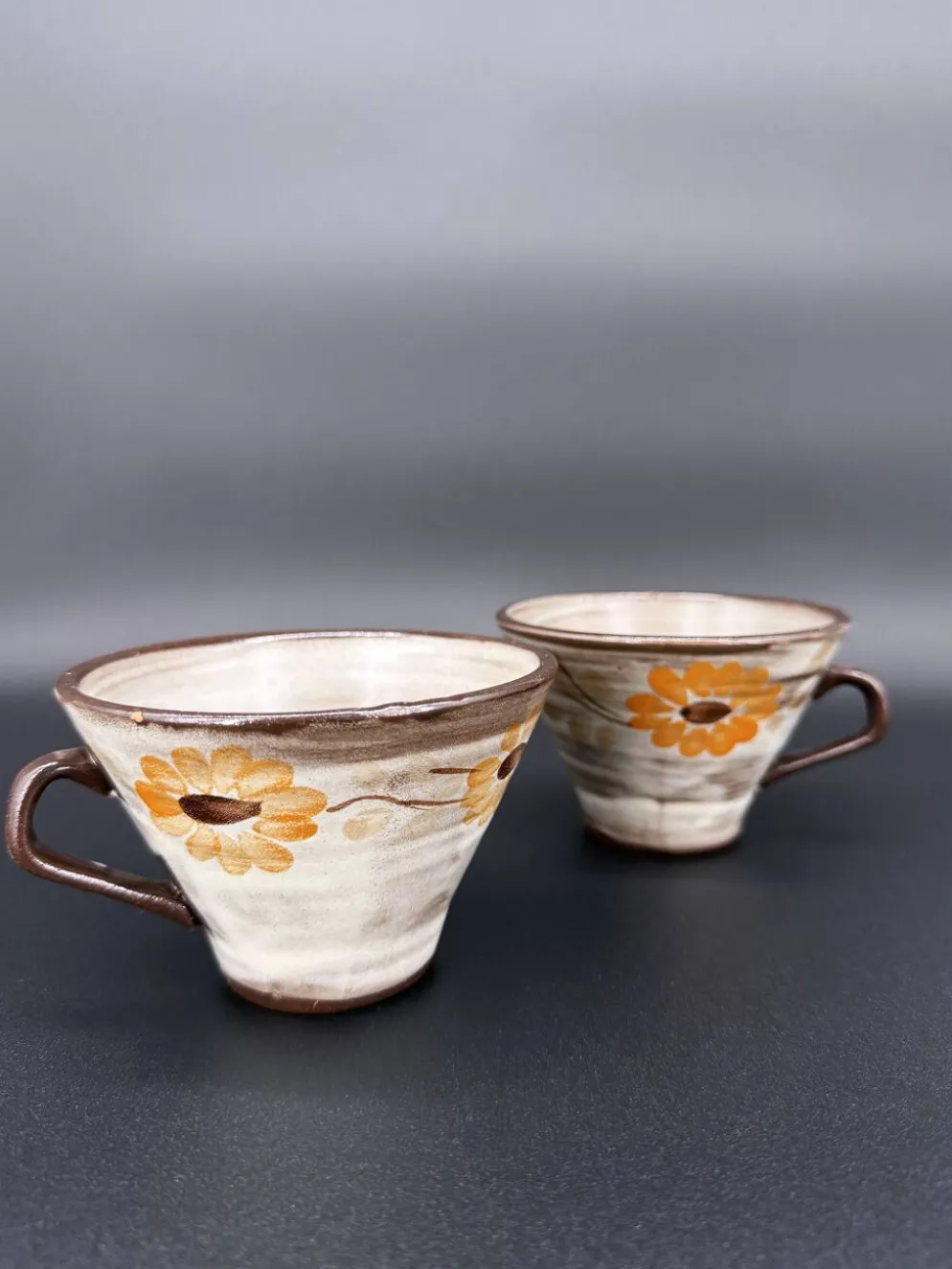 Duo de tasses vintage en grès 70's – matcha ou café