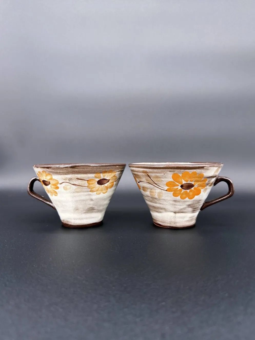 Duo de tasses vintage en grès 70's – matcha ou café