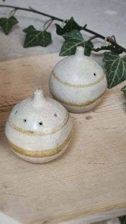 Duo salière et poivrière en grès