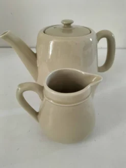 Duo théière et pot à lait en céramique grège – Style bistrot vintage