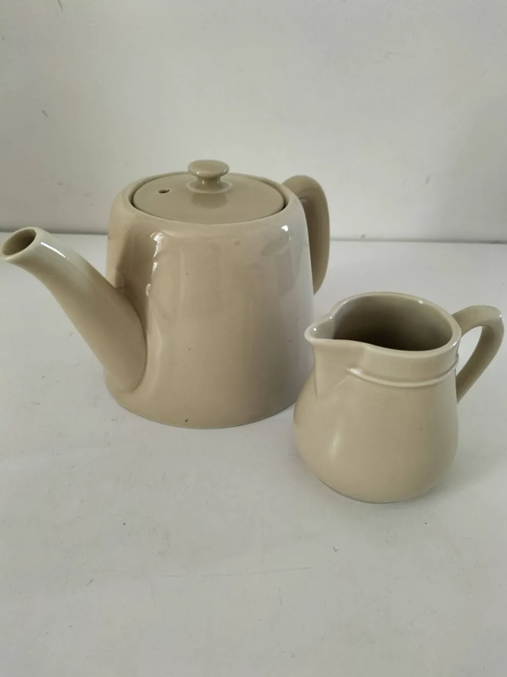 Duo théière et pot à lait en céramique grège – Style bistrot vintage