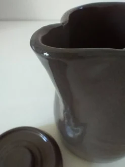 Duo verseuse et pot à lait en grès brun – céramique vintage