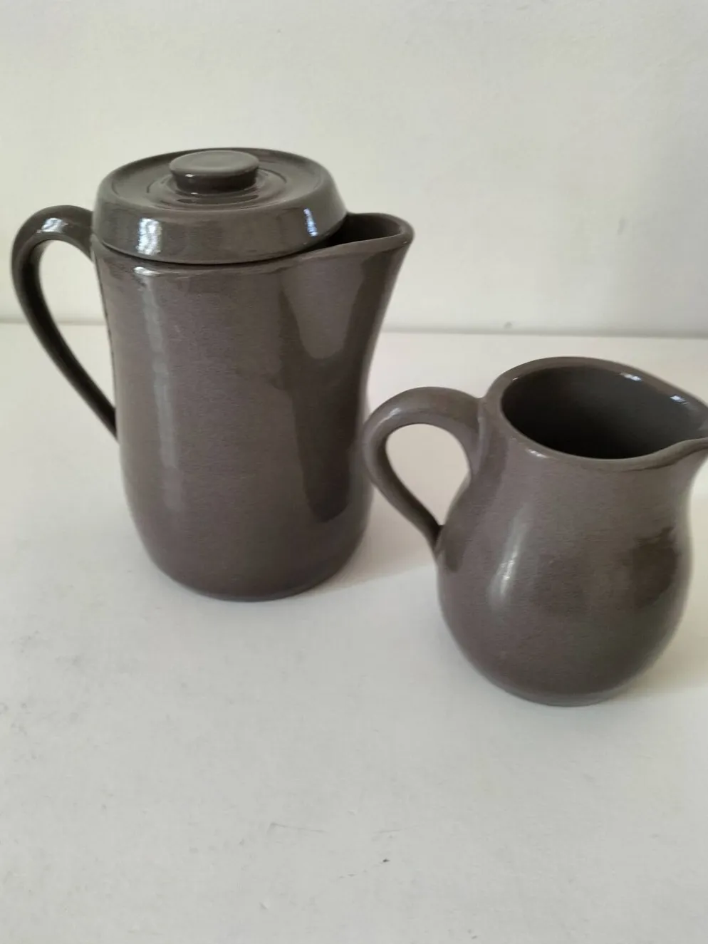 Duo verseuse et pot à lait en grès brun – céramique vintage