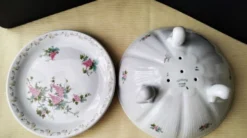 Egouttoir à fruits et son plat en porcelaine Pillivuyt