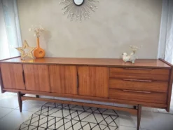 Enfilade basse en teck design scandinave