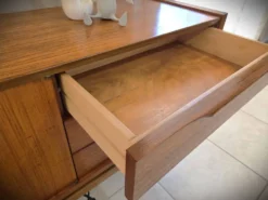 Enfilade basse en teck design scandinave