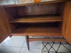 Enfilade basse en teck design scandinave