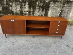 Enfilade / buffet vintage en bois – Esprit Mid-Century