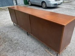Enfilade / buffet vintage en bois – Esprit Mid-Century