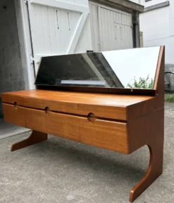 Enfilade coiffeuse en teck des années 1960 /70