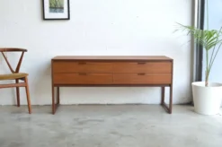 Enfilade console scandinave 137cm