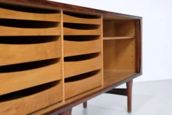 Enfilade conçu par Henning Kjaernulf pour Bruno Hansen, Danemark 1960s.