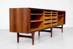 Enfilade conçu par Henning Kjaernulf pour Bruno Hansen, Danemark 1960s.