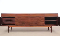 Enfilade Danoise en Palissandre, modèle FA 66, Ib Kofod-Larsen 1960.