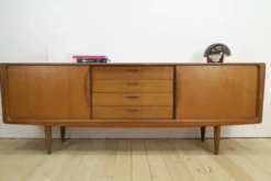 Enfilade en teck par Henry Walter Klein pour Bramin Møbler, Danemark 1960