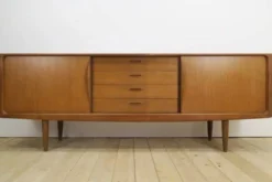 Enfilade en teck par Henry Walter Klein pour Bramin Møbler, Danemark 1960