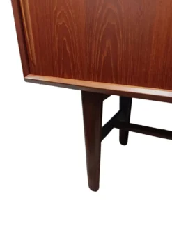 Enfilade en teck Svend åge Madsen, Danemark années 60