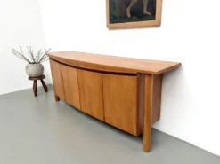 Enfilade galbée Maison Regain en orme massif, 1970