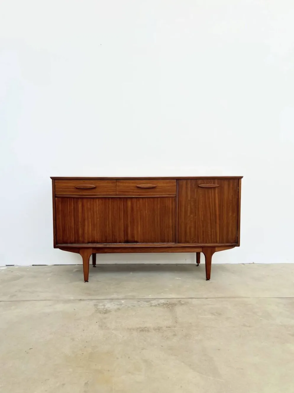Enfilade Jentique en teck — 1 porte, 2 tiroirs & abattant bar, Angleterre années 50-60