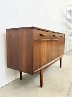Enfilade Jentique en teck — 1 porte, 2 tiroirs & abattant bar, Angleterre années 50-60