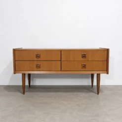 Enfilade mid-century en teck à quatre tiroirs