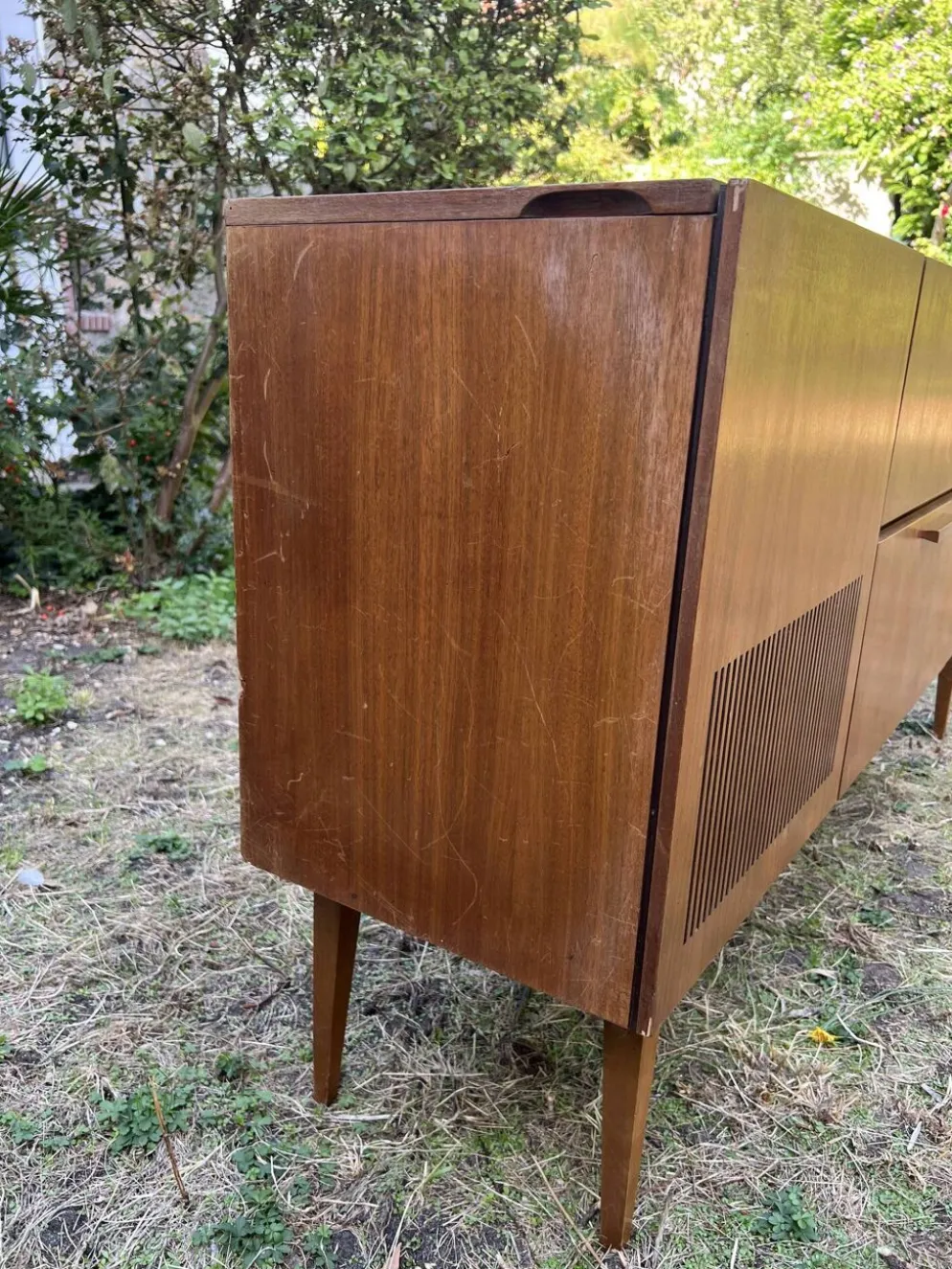 Enfilade mid-century tourne disque / meuble à vinyles