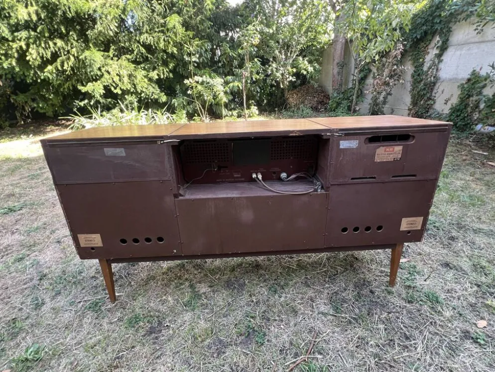Enfilade mid-century tourne disque / meuble à vinyles