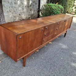 Enfilade scandinave en teck. 1950
