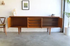 Enfilade Sequence par Younger 213 cm