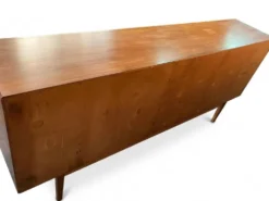 Enfilade suédoise en teck – Bertil Fridhagen pour Bodafors (1961)