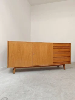 Enfilade tout bois U460 par Jiri Jiroutek pour Interier Praha
