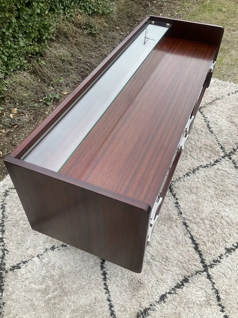 Enfilade tv en teck des années 60-70