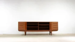 Enfilade U15 Johannes Andersen pour Uldum Mobelfabrik