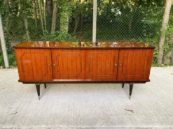 Enfilade vintage années 50/60 style italien Vernis brillant & pieds compas