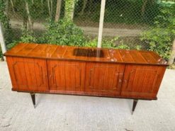 Enfilade vintage années 50/60 style italien Vernis brillant & pieds compas