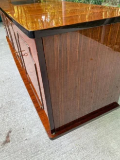 Enfilade vintage années 50/60 style italien Vernis brillant & pieds compas