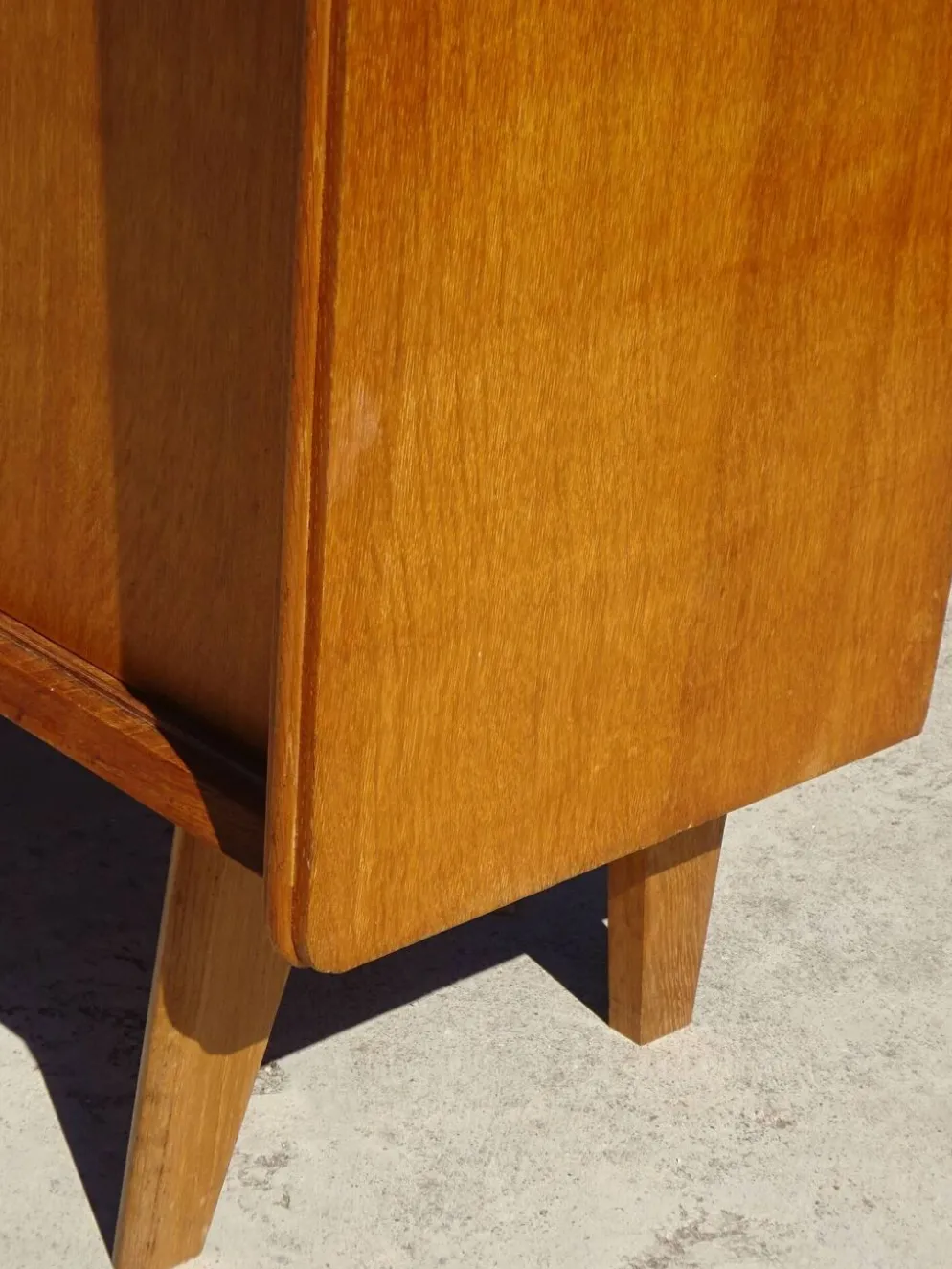 Enfilade vintage aux pieds compas par SAM