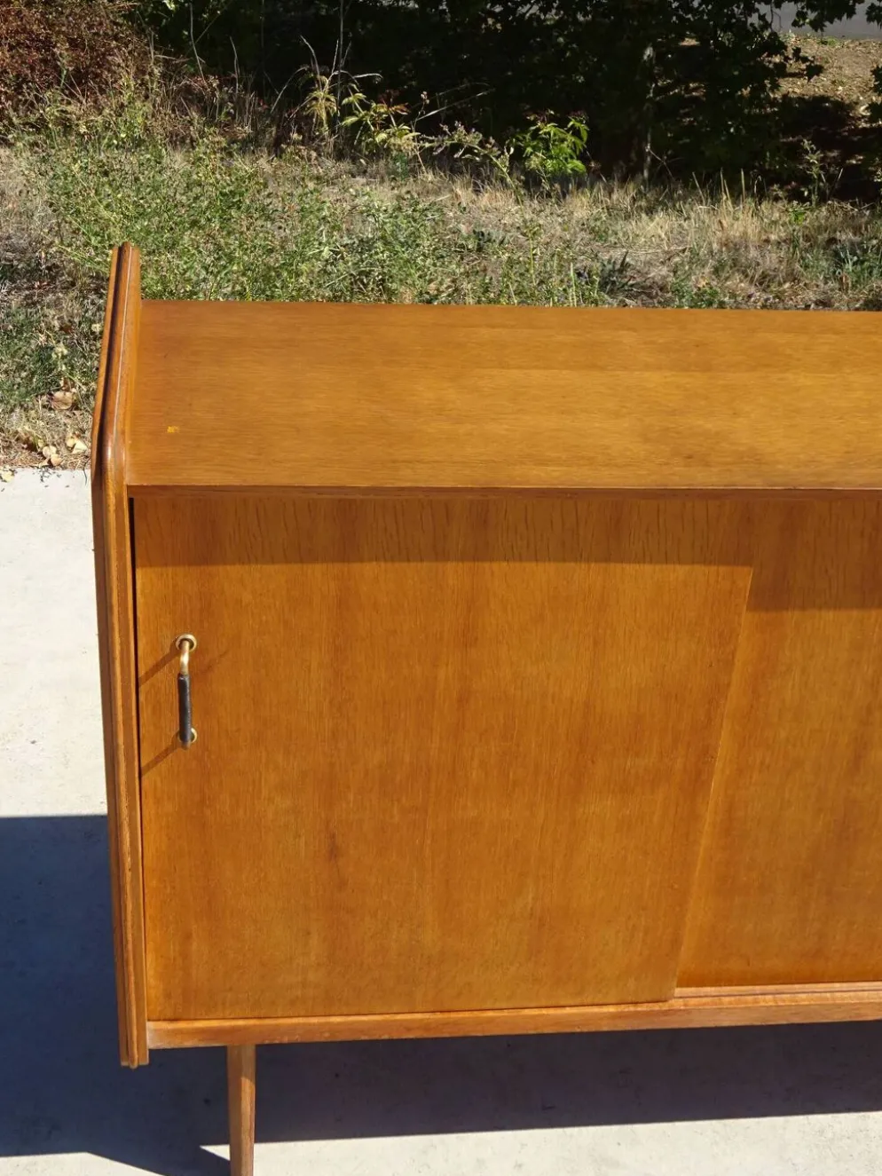Enfilade vintage aux pieds compas par SAM