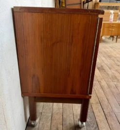 ✨ Enfilade vintage en bois – 3 tiroirs, 2 portes – Mobilier rétro ✨