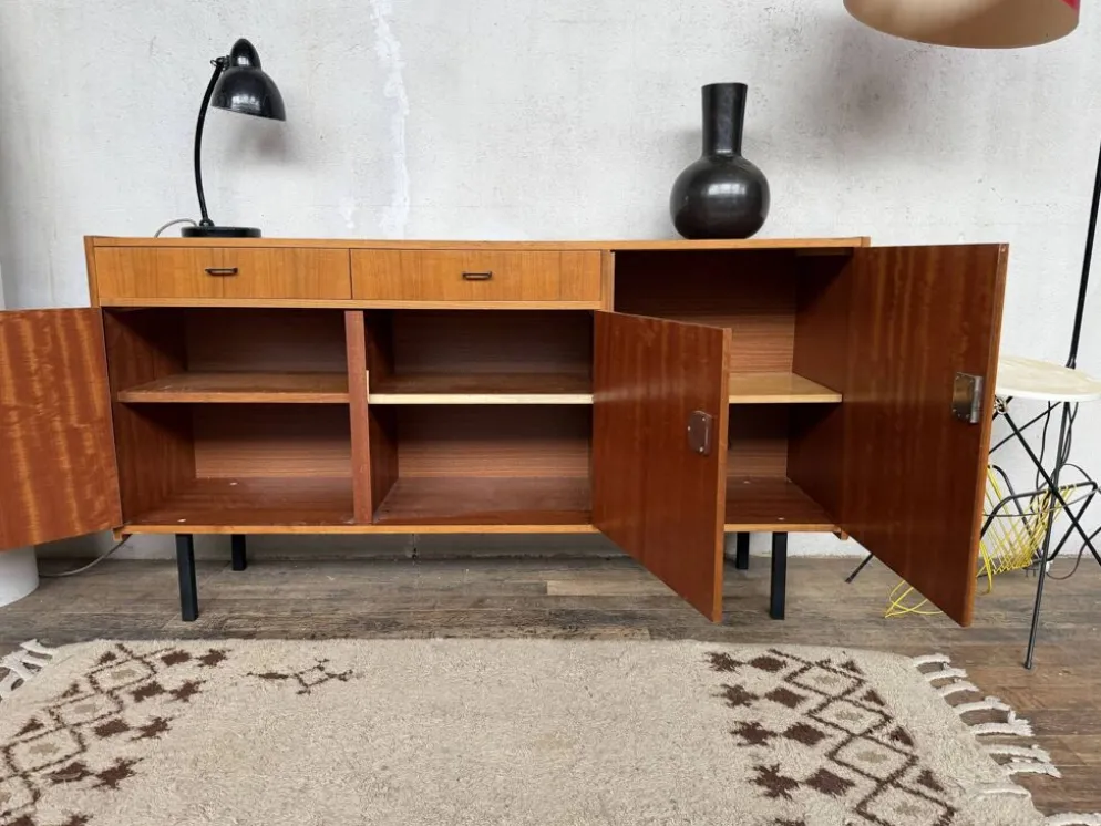 Enfilade vintage look scandinave pieds metal