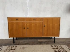 Enfilade vintage look scandinave pieds metal