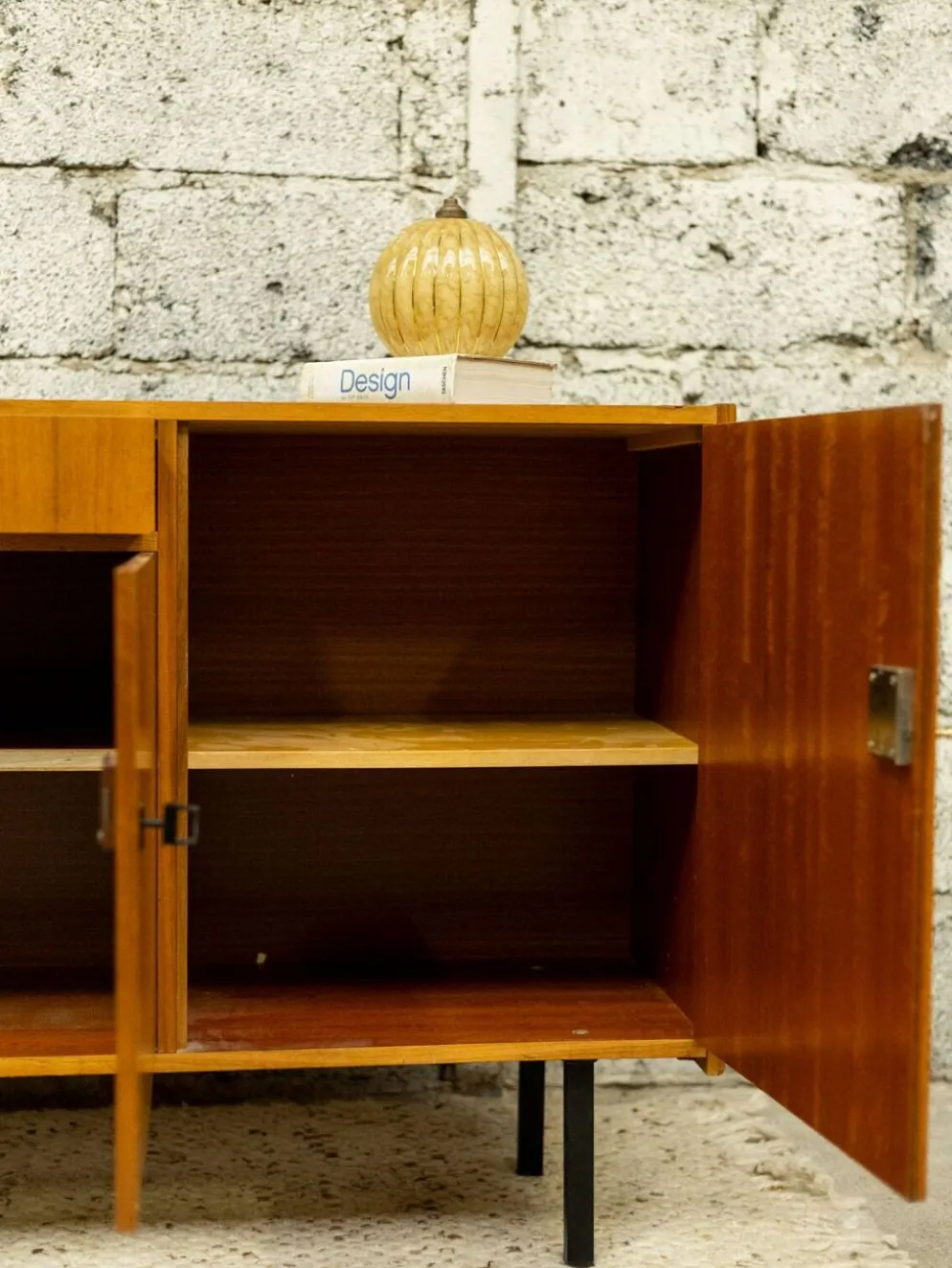 Enfilade vintage look scandinave pieds metal