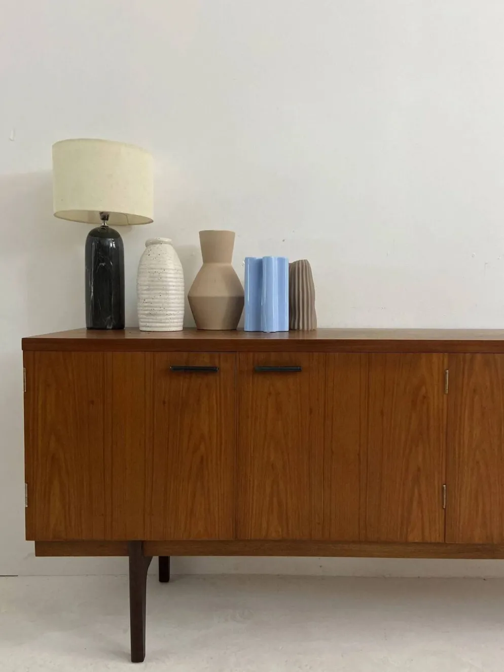 Enfilade vintage Uniflex scandinave en teck – années 60