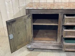 Enfilade XVIIIème en chêne avec dessus peint façon marbre