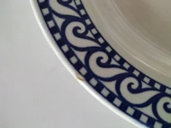 Ensemble 4 assiettes creuses vintage bleu marine