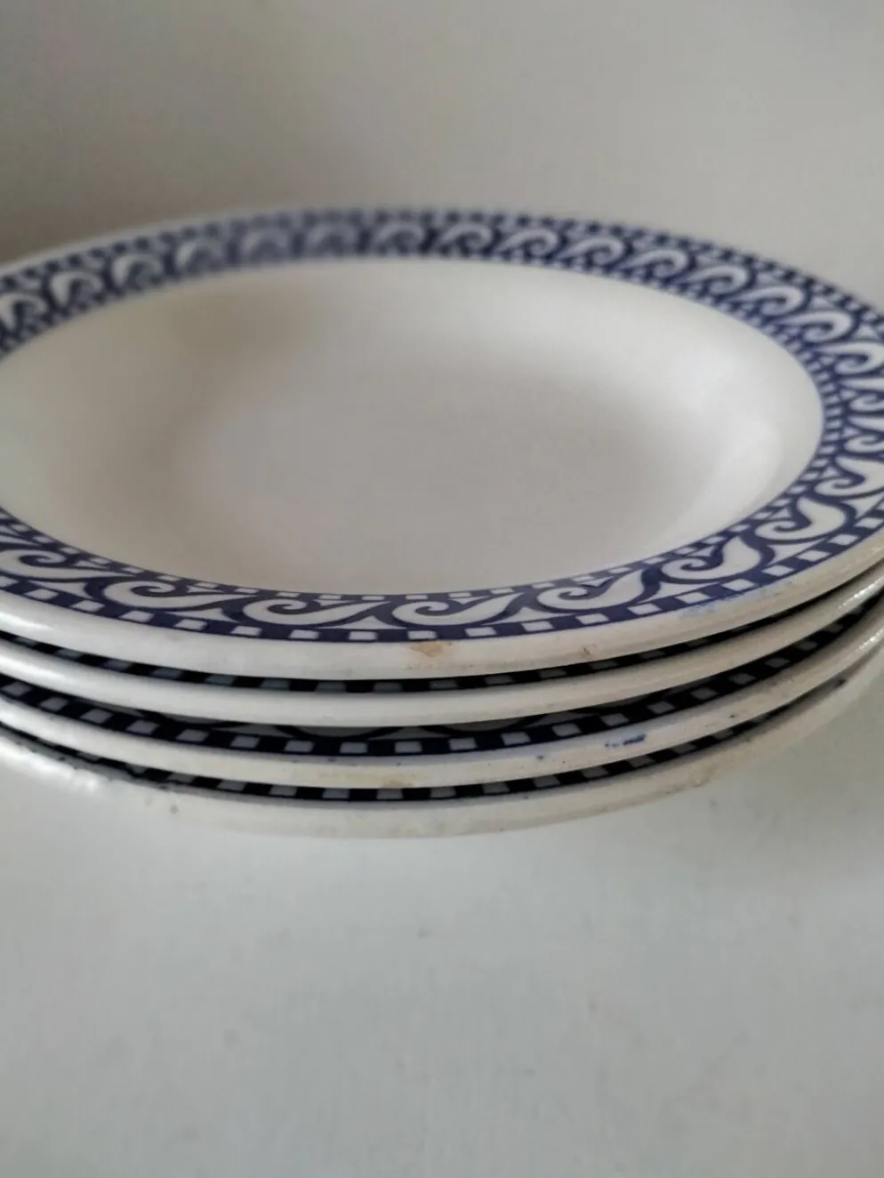 Ensemble 4 assiettes creuses vintage bleu marine