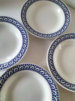 Ensemble 4 assiettes creuses vintage bleu marine