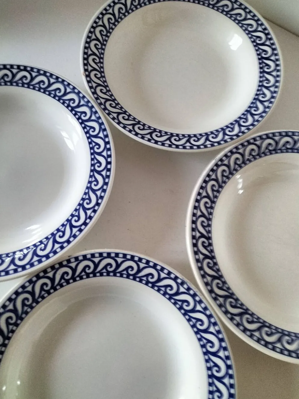 Ensemble 4 assiettes creuses vintage bleu marine