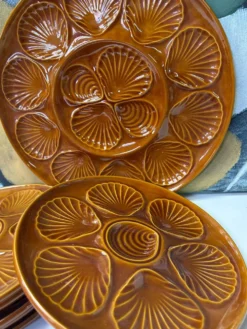 Ensemble assiettes et plats coquillages